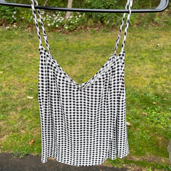 Kendall & Kylie Women’s Top - Picture 1 of 3